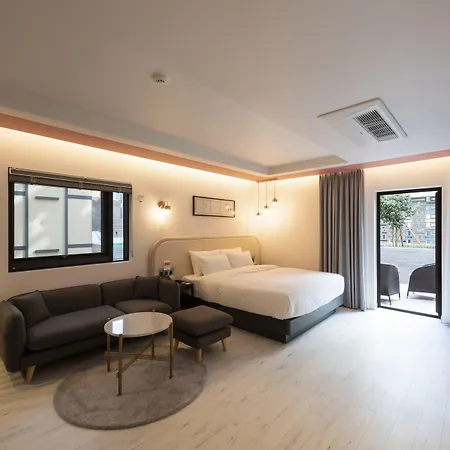 Hound Hotel Yeonsan
