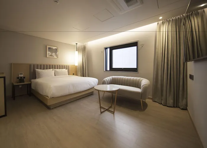 Hotel Hound Yeonsan Busan