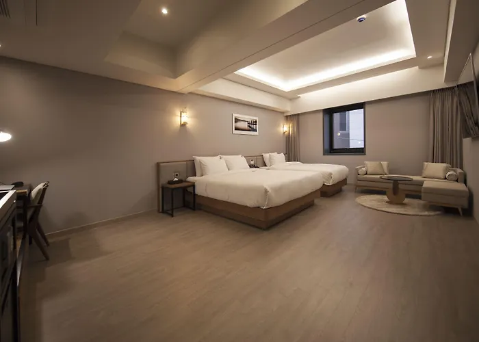 Hotel Hound Yeonsan Busan