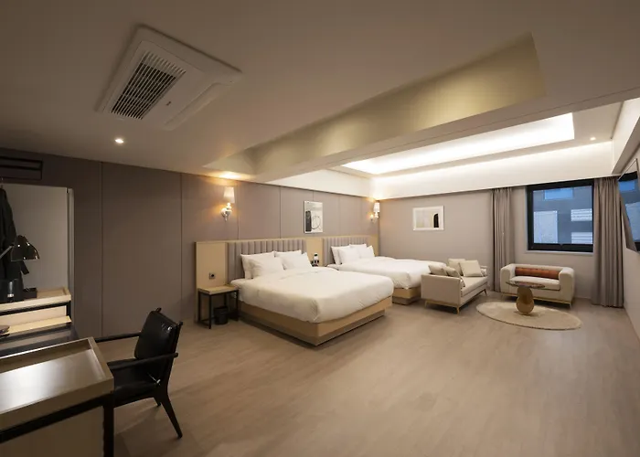 Hound Yeonsan 3* Busan