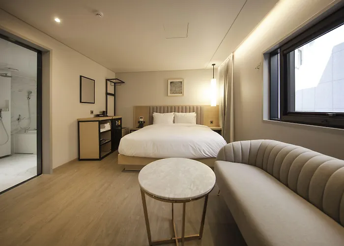 Hound Yeonsan Hotel 3*