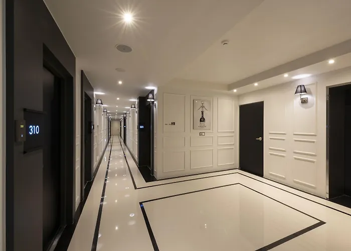 Hound Yeonsan 3* Busan